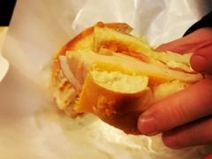 烟熏火鸡肠贝果明治-BIG BAGEL(永康路店)