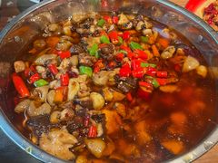 芋儿肥肠鸡-泥糊破店小酒馆·团建聚餐(南京西路店)