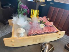 -铭牛烧肉·和牛海鲜自助(高新月牙湖店)