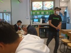 -蒙自源米线大王(花园城商场店)