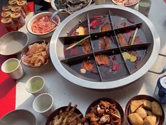 -厂花素芬九宫格火锅(红光店)