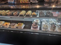 面包甜点陈列柜-华丰贺氏(福新西路店)