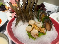 -红鼎豆捞·非遗鲍皇汤火锅(宝丰路店)