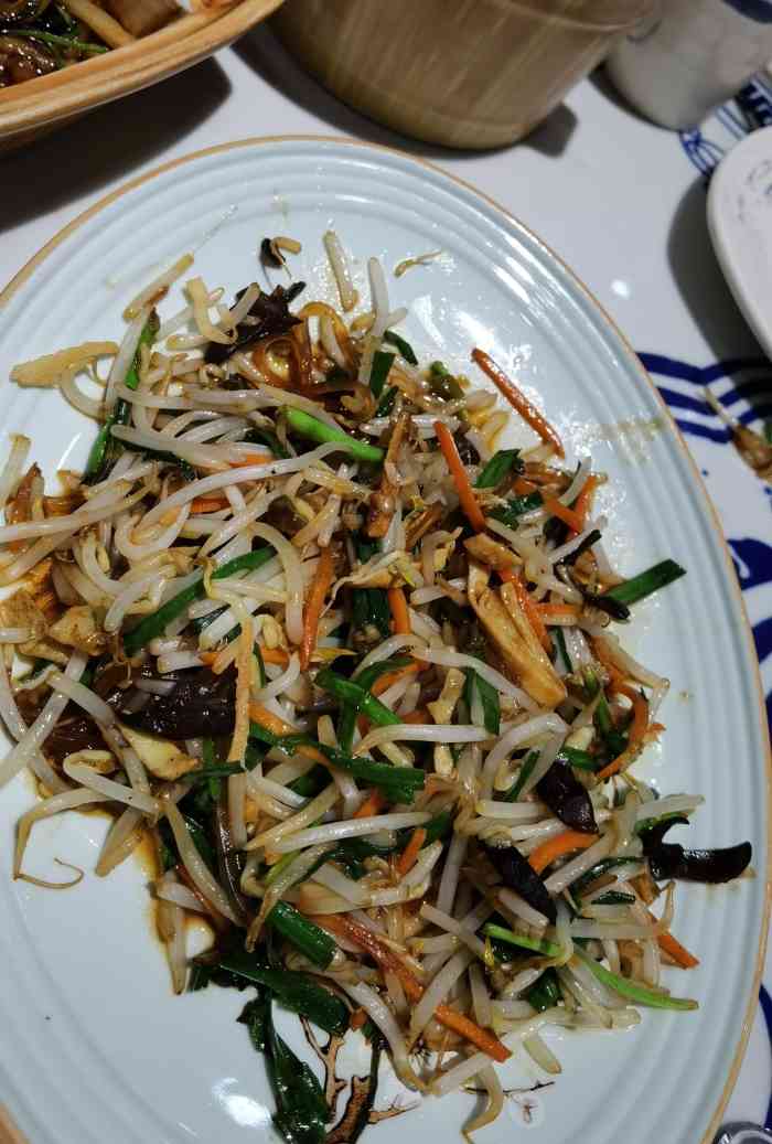 满园春饼(怡然城店)-"[薄荷]环境:装修风格还是比较复古的,.