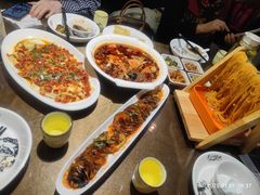 -东口码头·烧鸽子·鱼头泡饼·地方菜(金鹰悦城店)
