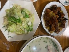 -美顺香食府鱼头老店(雪野湖店)