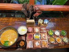 -银米·云南传统过桥米线(双廊黑金冠店)