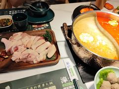 -椰子湾·海南火锅·糟粕醋·椰子鸡(正大广场店)