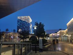 -宝龙城(杭州滨江店)