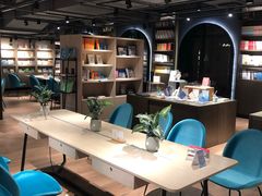 -光海书局(南京东路第一百货店)