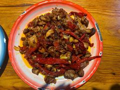 辣子鸡-柴窝堡22号辣子鸡·传承新疆菜