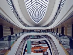 -上海滴水湖皇冠假日酒店