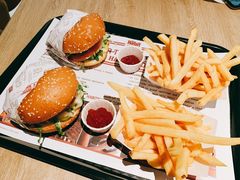 -The Habit Burger Grill 哈比特汉堡(复兴soho店)