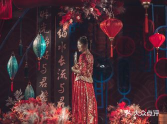 和他聊了几句就果断选择了十二画。毕竟是熟人