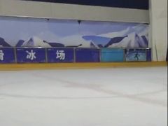-正佳冰河湾真冰滑冰场