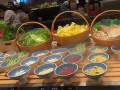 -钱小奴海鲜自助黑金店(杭州滨江龙湖店)