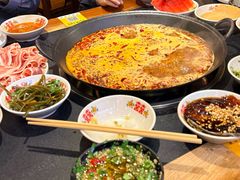 -沸炉重庆老火锅(军事博物馆店)