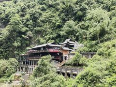 -蝶舞清江·恩施地心谷景区
