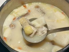 -煲王粤菜餐厅(中侨中心店)