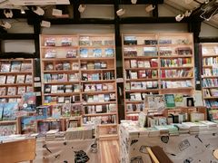 -猫的天空之城概念书店(杭州南宋御街店)