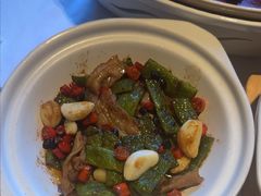 -八府香鸭·啫啫煲(华山路店)