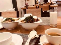 -乐领拈花溪·林涧食韵