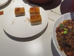 -阿瓦山寨·湘菜现炒·剁椒鱼头王(咸阳总店)