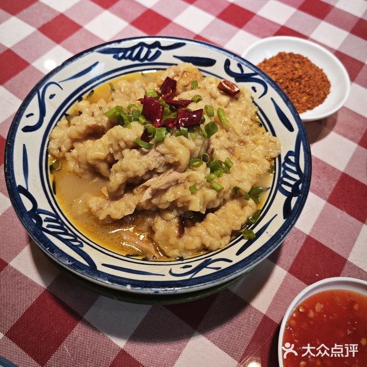 西安旅游时打卡的一家网红店，很奇特的名字三根电线杆