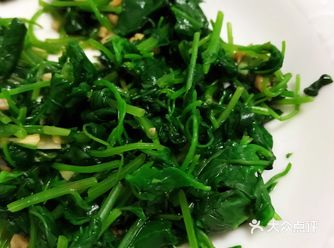 妈妈小时候吃过的一种野菜——凉拌灰灰菜