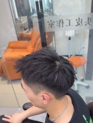-尤司男士国潮理发馆
