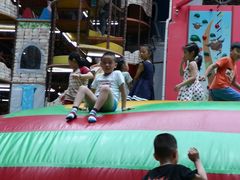 -蒙特利亲子乐园