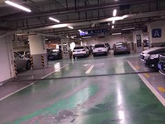 -飞洲国际广场-地下停车库