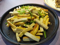 香菜炒龙山豆腐-章丘宴(唐人中心店)