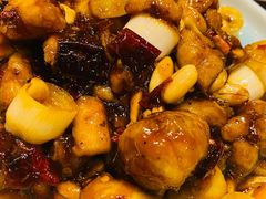宫保鸡腿肉-娄三少春饼·烤鸭(合生汇购物中心店)