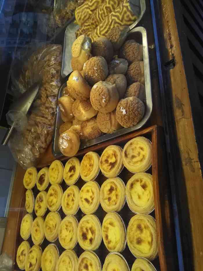 徐家铺子-"99徐家铺子买了五个泡芙 一个虎皮卷 ."-大众点评移动版