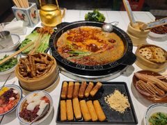 -卤校长老火锅(杨家坪直营店)