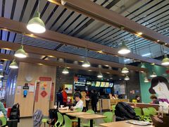 大堂-麦当劳(郑州东高铁站店)