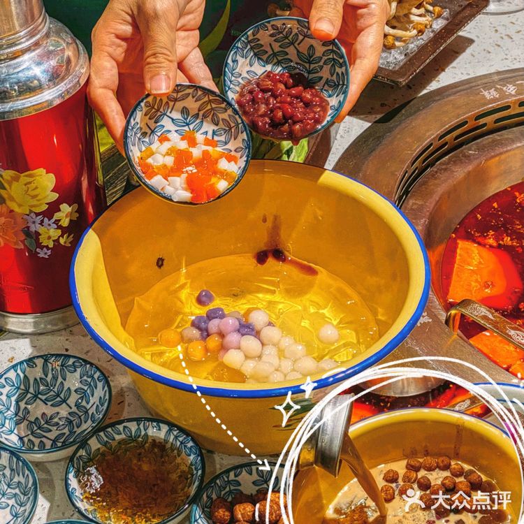 天津探店✨甜品免费无限吃❗️这家民国风火锅店超爱❗️