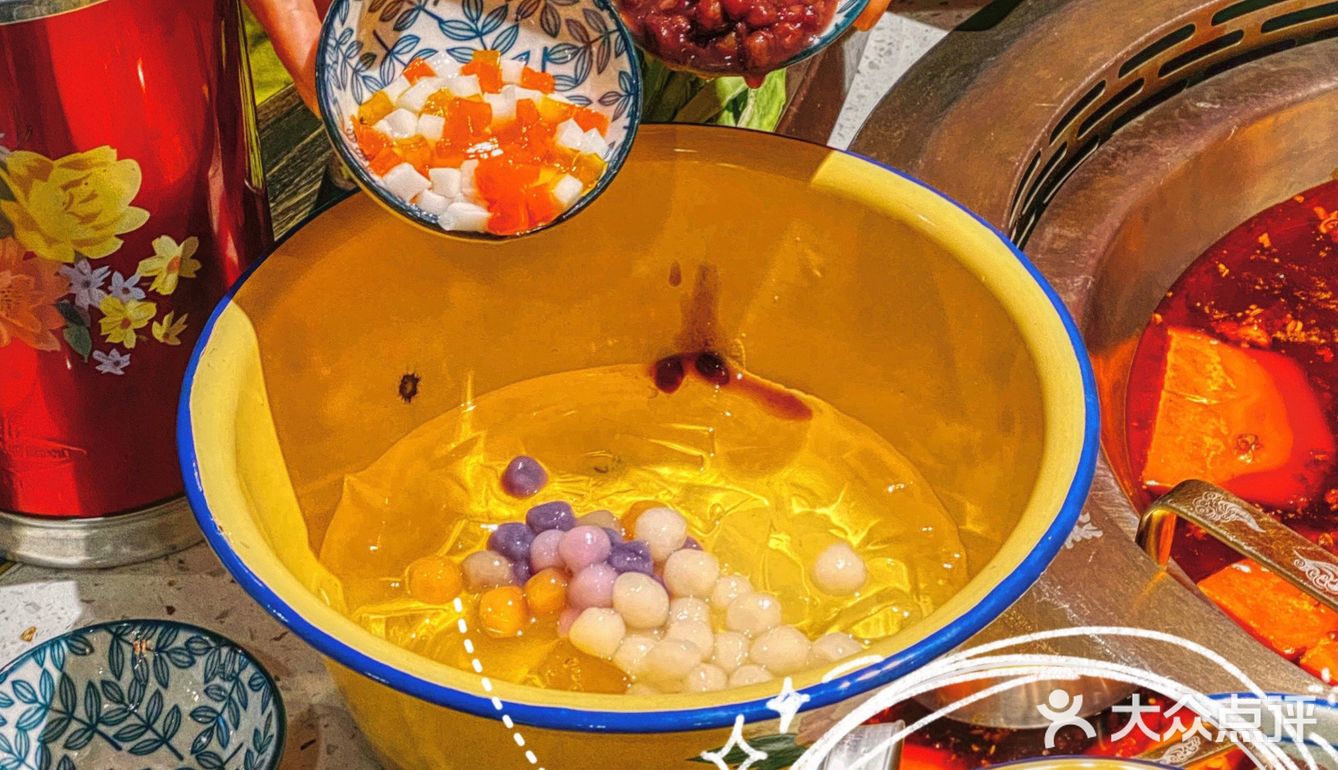 天津探店✨甜品免费无限吃❗️这家民国风火锅店超爱❗️