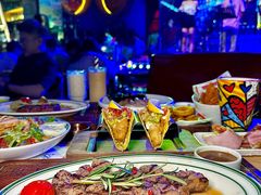 -Famous肥猫墨西哥音乐餐吧(五棵松华熙LIVE店)