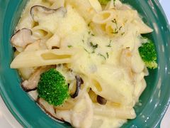 芝士焗奶油白汁鸡肉蘑菇-丽莎沙拉轻食餐厅(国贸店)