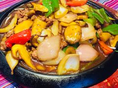 -香巴拉云南餐厅(华莱坞店)