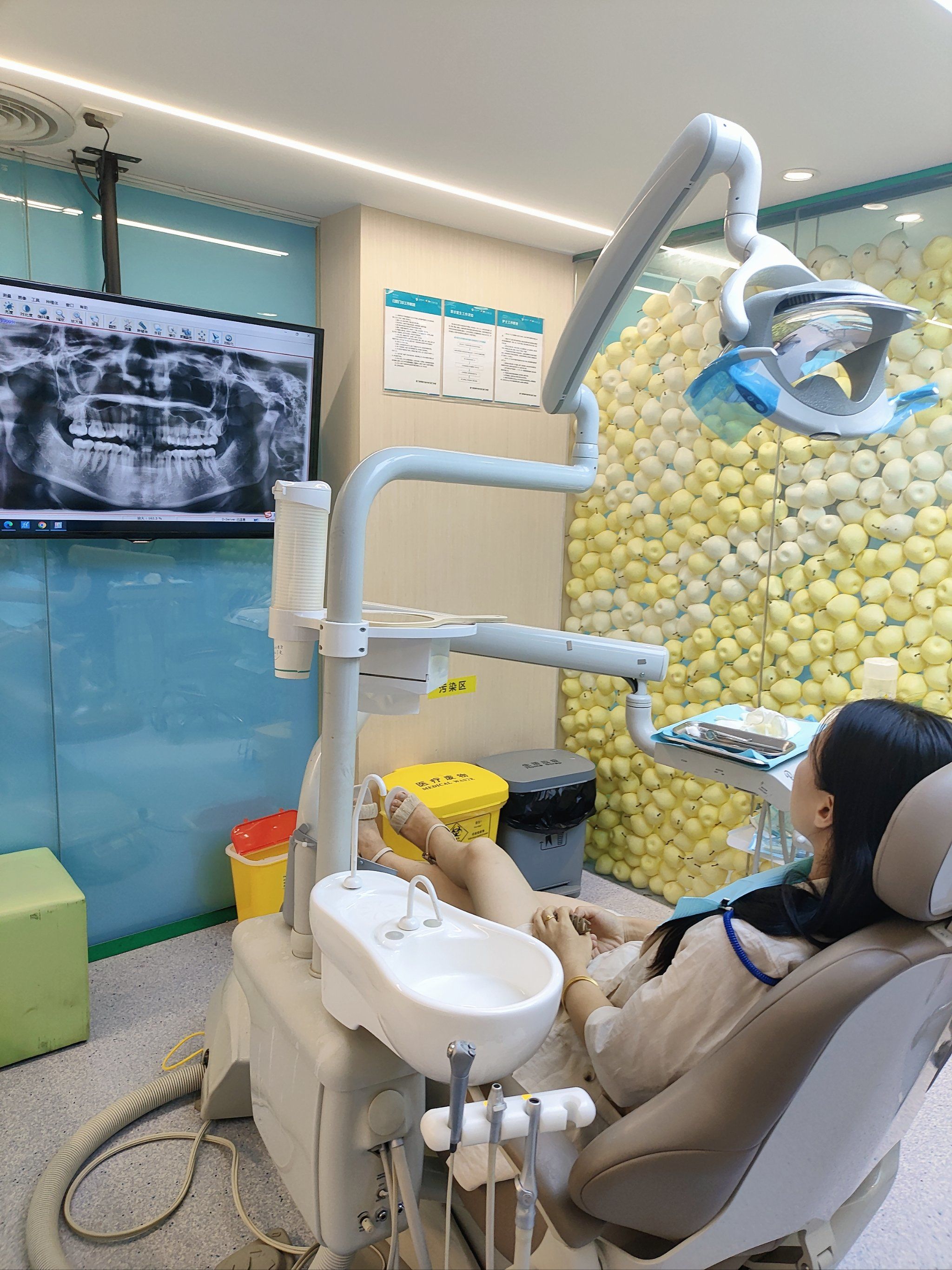 我也看了好几家口腔🏥,最后选了美可普口腔,美可普口腔给我的感觉很