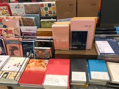 -诚品(信义店)