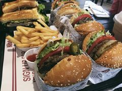 -The Habit Burger Grill 哈比特汉堡(复兴soho店)