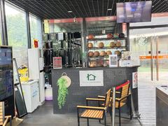 -洛克公园·篮球·足球·羽毛球(莘庄店)