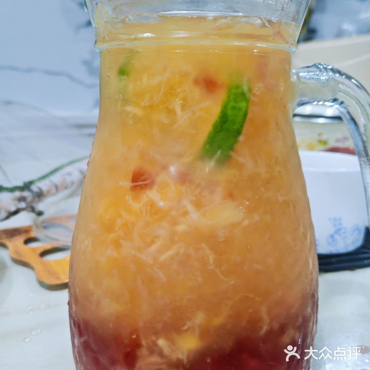 香水柠檬蜜桃果饮
