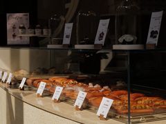 -VERIE BAKEHOUSE