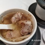 这一间客家菜顶呱呱，客似云来