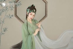 -盘子女人坊古装写真摄影(厦门总店)